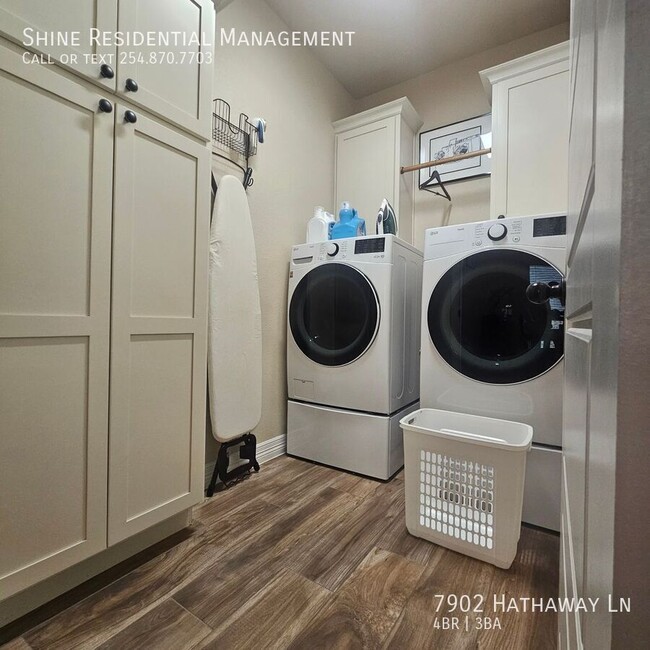 Building Photo - 7902 Hathaway Ln