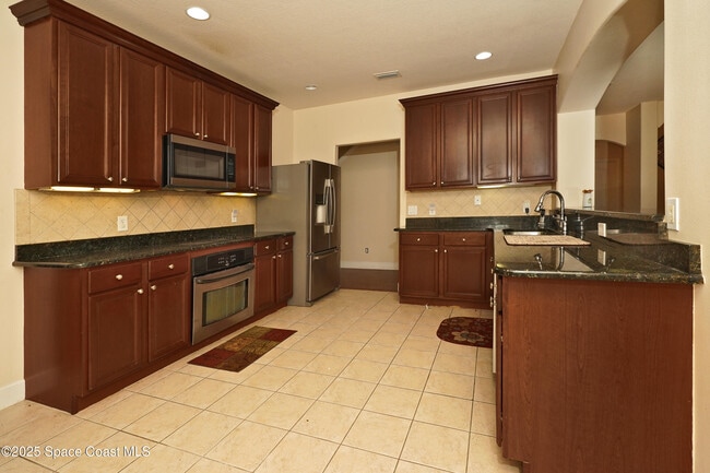 Building Photo - 1185 Talon Way