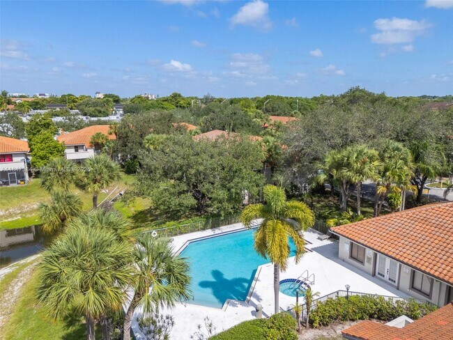 Building Photo - 3229 Coral Lake Dr