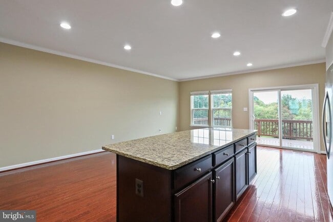 Building Photo - 85 Norwood Dr