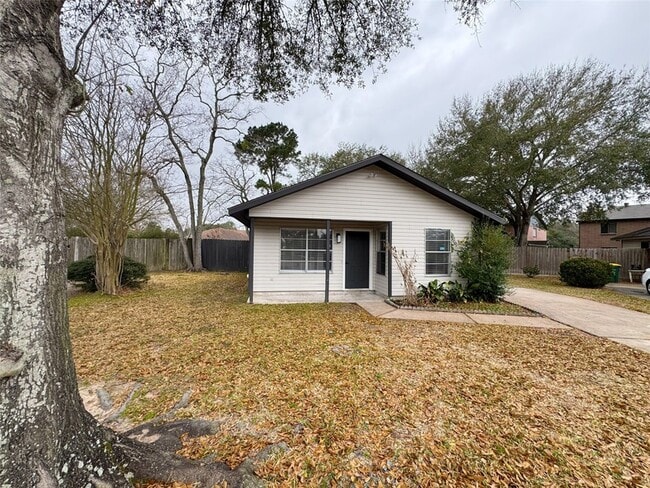 Building Photo - 918 Bolton Ct