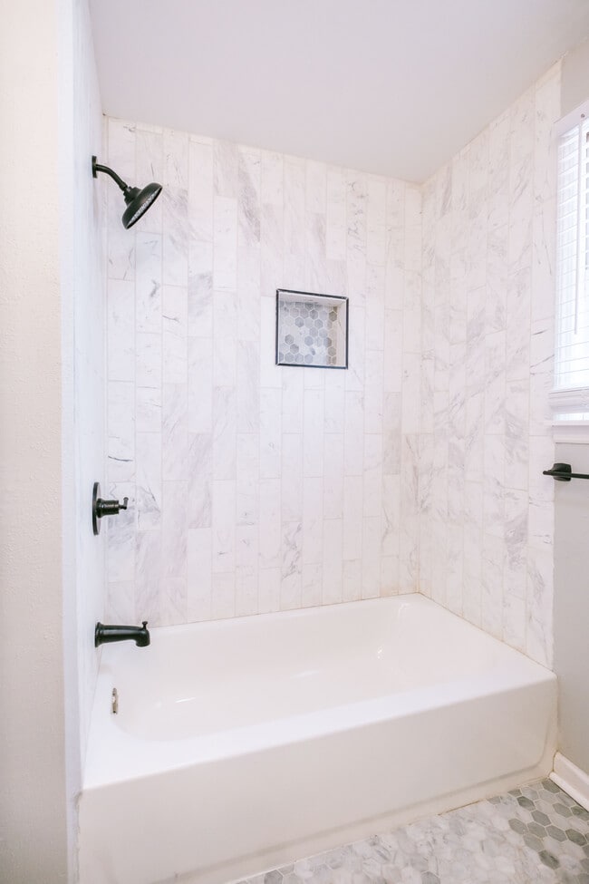 Building Photo - 9 Berkley Pl