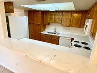 Building Photo - MOVE IN SPECIAL! 50% OFF JANUARY RENT! 2 B...