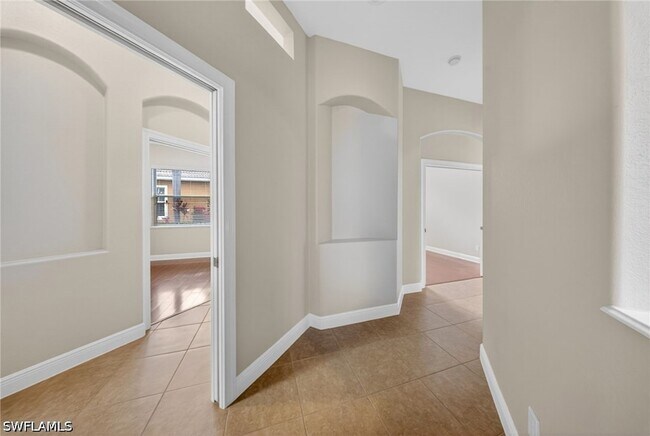 Building Photo - 15257 Cortona Way