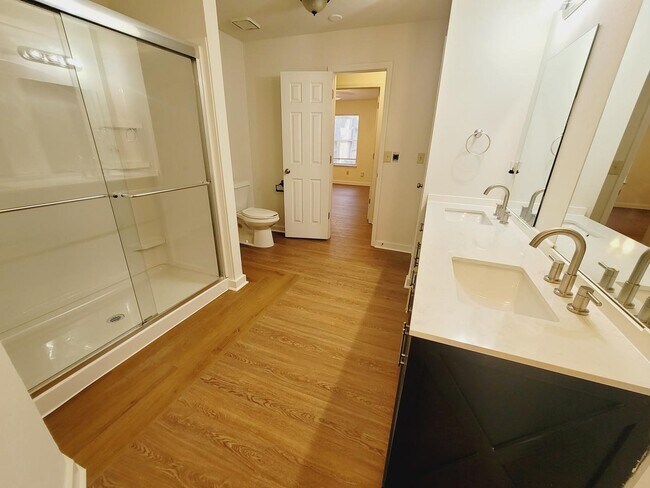 Building Photo - 1555 San Luis Rd