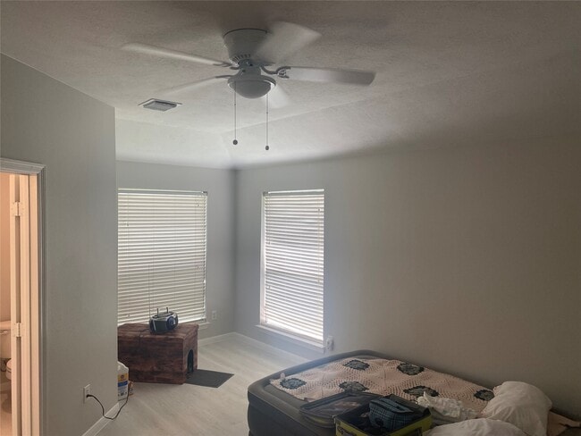 Building Photo - 15330 Geral Ln