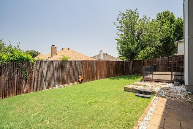 Building Photo - 1524 Briarcrest Dr