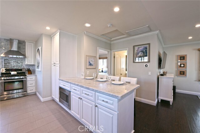 Building Photo - 1319 W Bay Ave