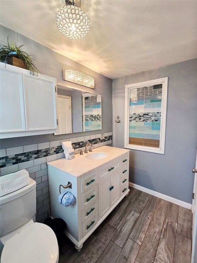 Building Photo - 16611 Jolly Roger Rd