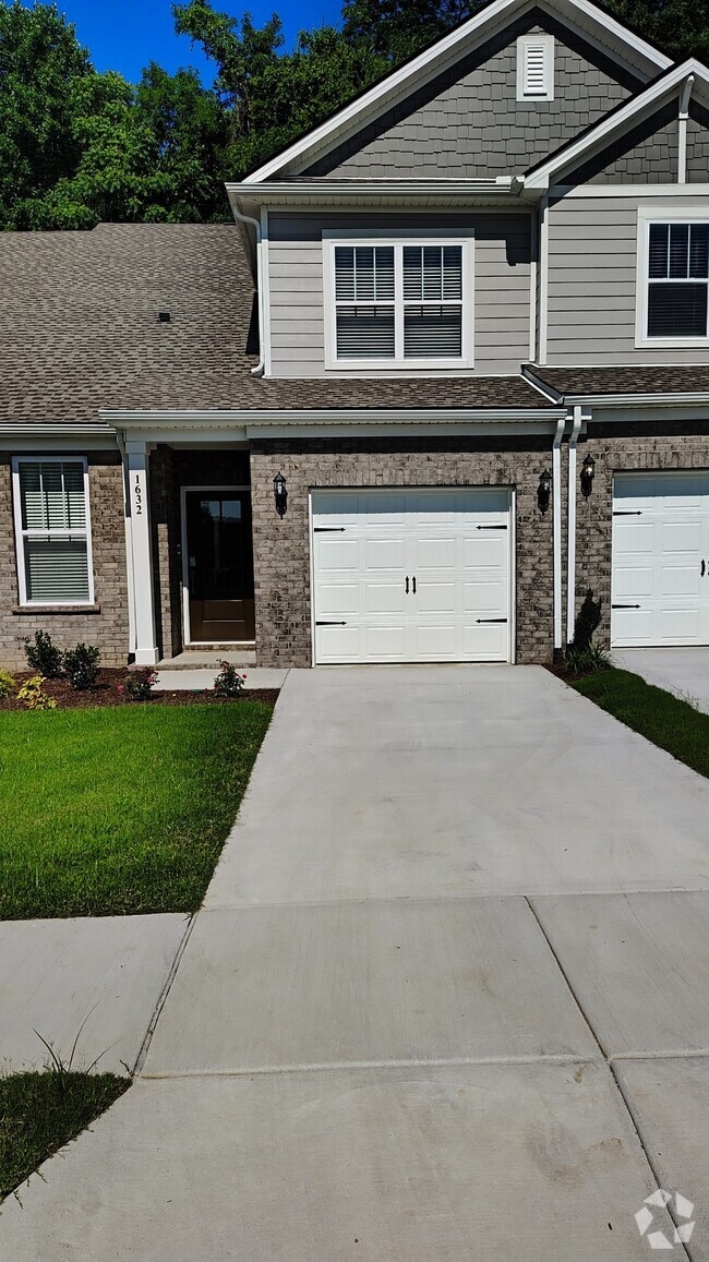 Building Photo - 1632 Manuka Ln