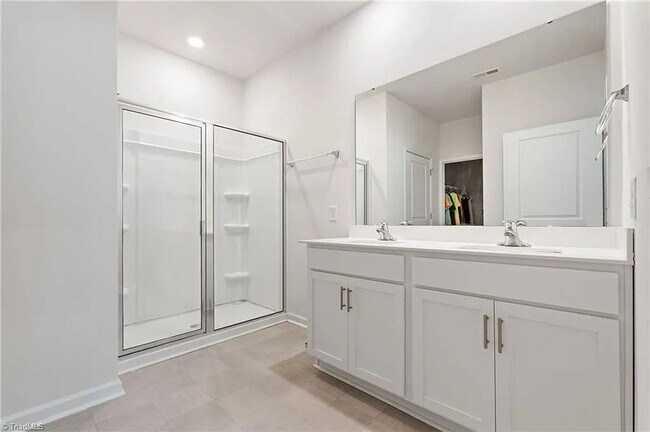 Building Photo - 4608 Reedy Creek Farm Cir