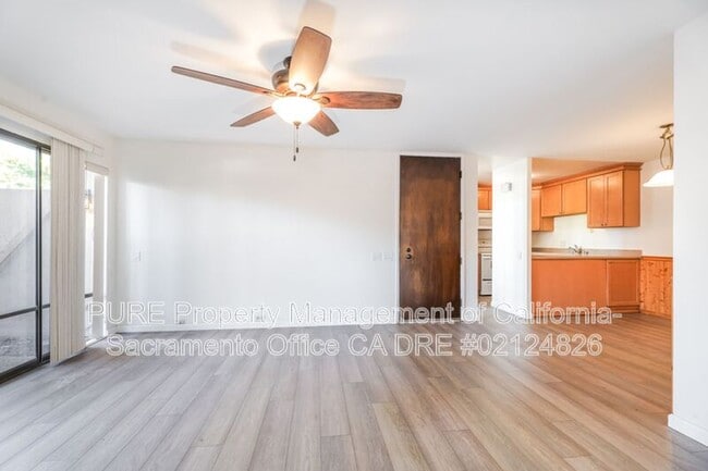 Building Photo - 2229 Woodside Ln