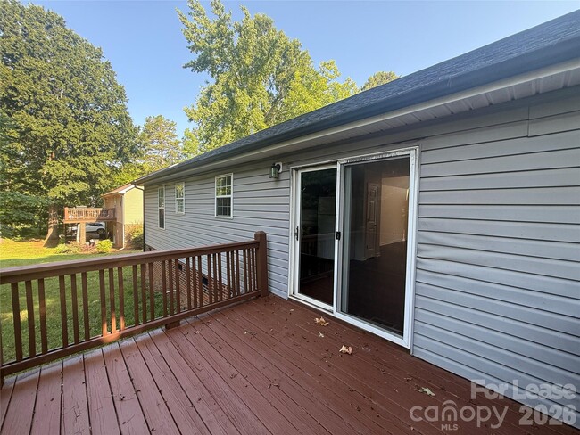 Building Photo - 103 Kam Dr
