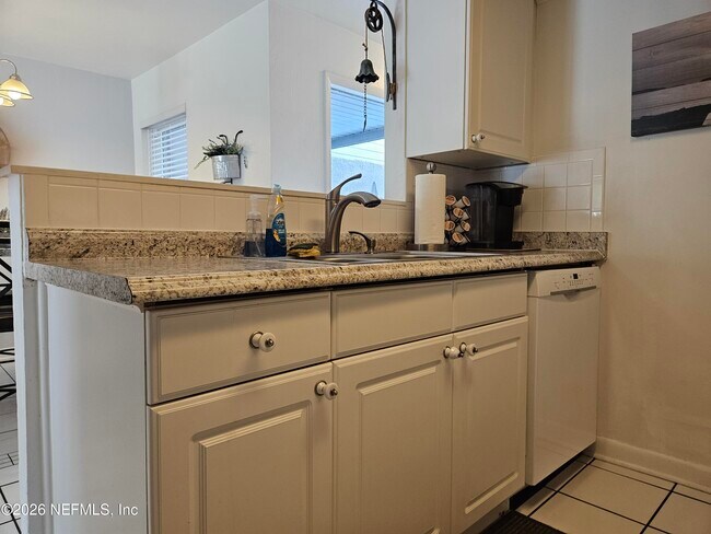 Building Photo - 4302 Seagate Ln N