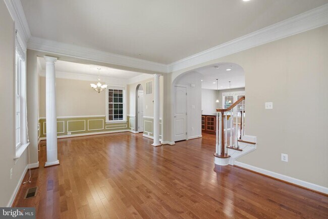 Building Photo - 493 W Watkins Mill Rd