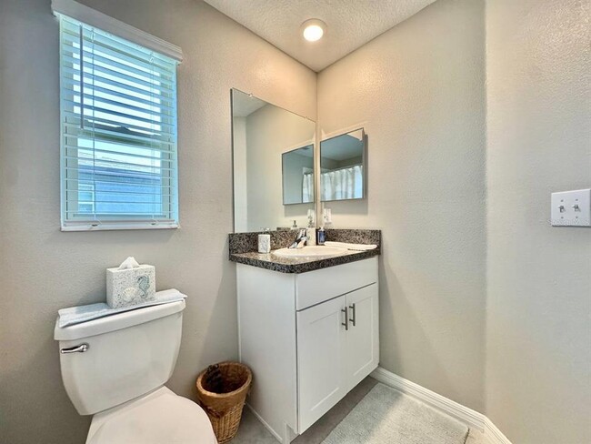 Building Photo - 3587 Bellmeade Ct