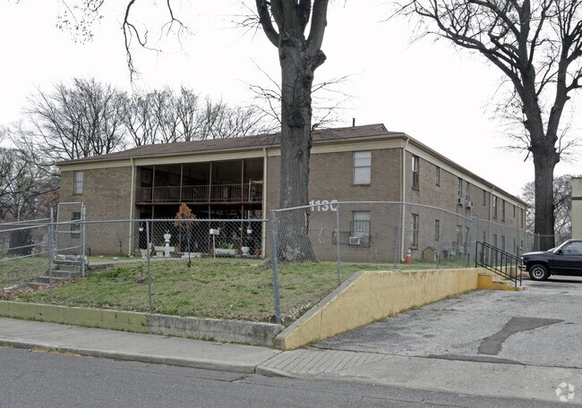 Building Photo - 1130 S Wellington St