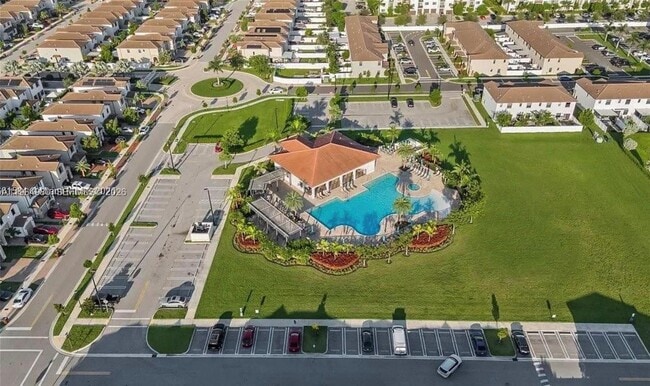 Building Photo - 11091 W 32nd Ln