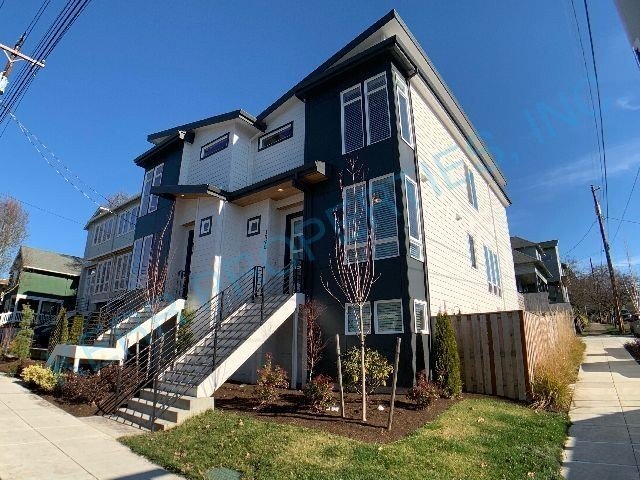 Primary Photo - 3890 SE 26th Ave