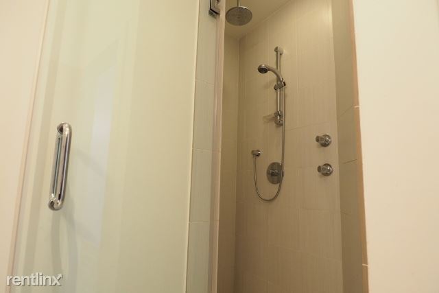 Building Photo - 1 br, 1 bath Condo - 1919 W Armitage Ave