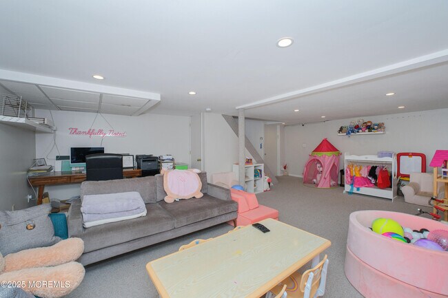 Building Photo - 209 Woodcrest Rd