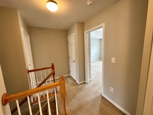 Building Photo - 202 Cherub Ct