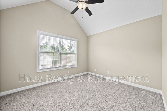 Building Photo - 415 Glenstone Springs Dr