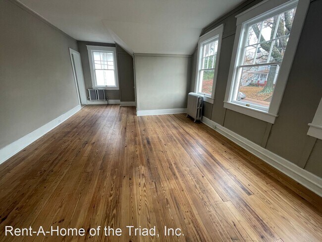 Building Photo - 2 br, 1 bath House - 322 A  S Tate Street ...