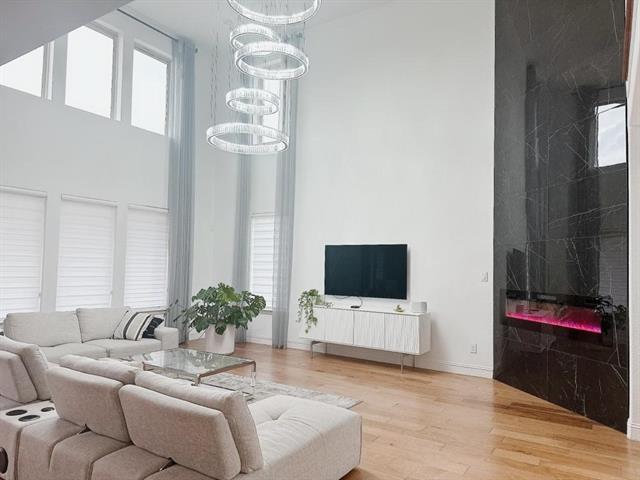 Building Photo - 2417 Flower Petal Rd