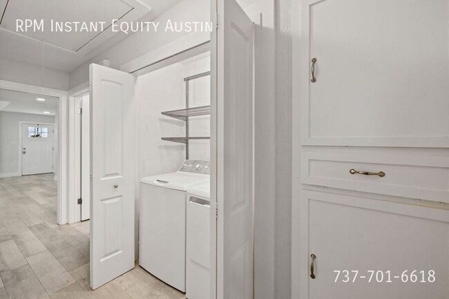 Building Photo - 8110 Ceberry Dr