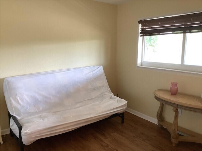 Building Photo - 7797 Golf Cir Dr