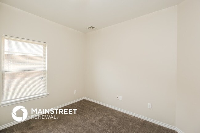 Building Photo - 10416 Westover Ave