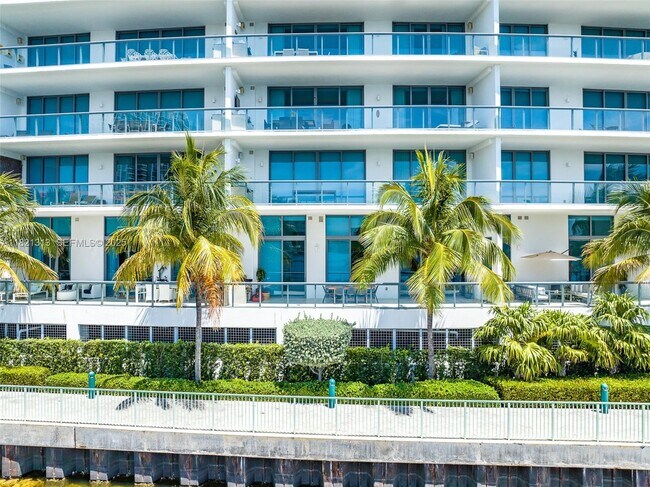 Building Photo - 3300 NE 188th St