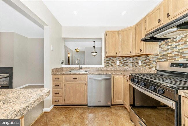 Building Photo - 13205 Cloppers Mill Dr