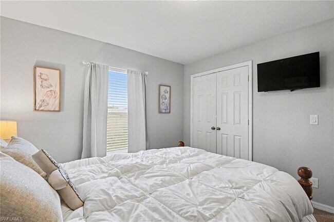 Building Photo - 1109 NW 12th Ln