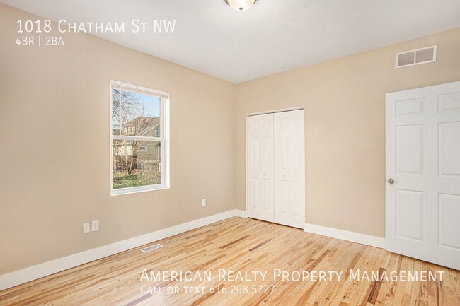 Building Photo - 1018 Chatham St NW