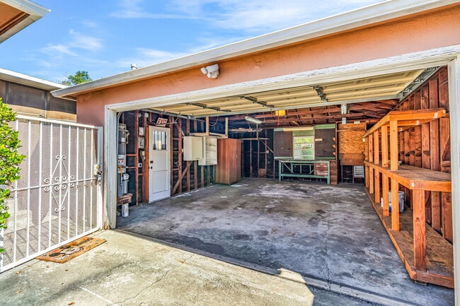 Building Photo - 4749 Choctaw Dr