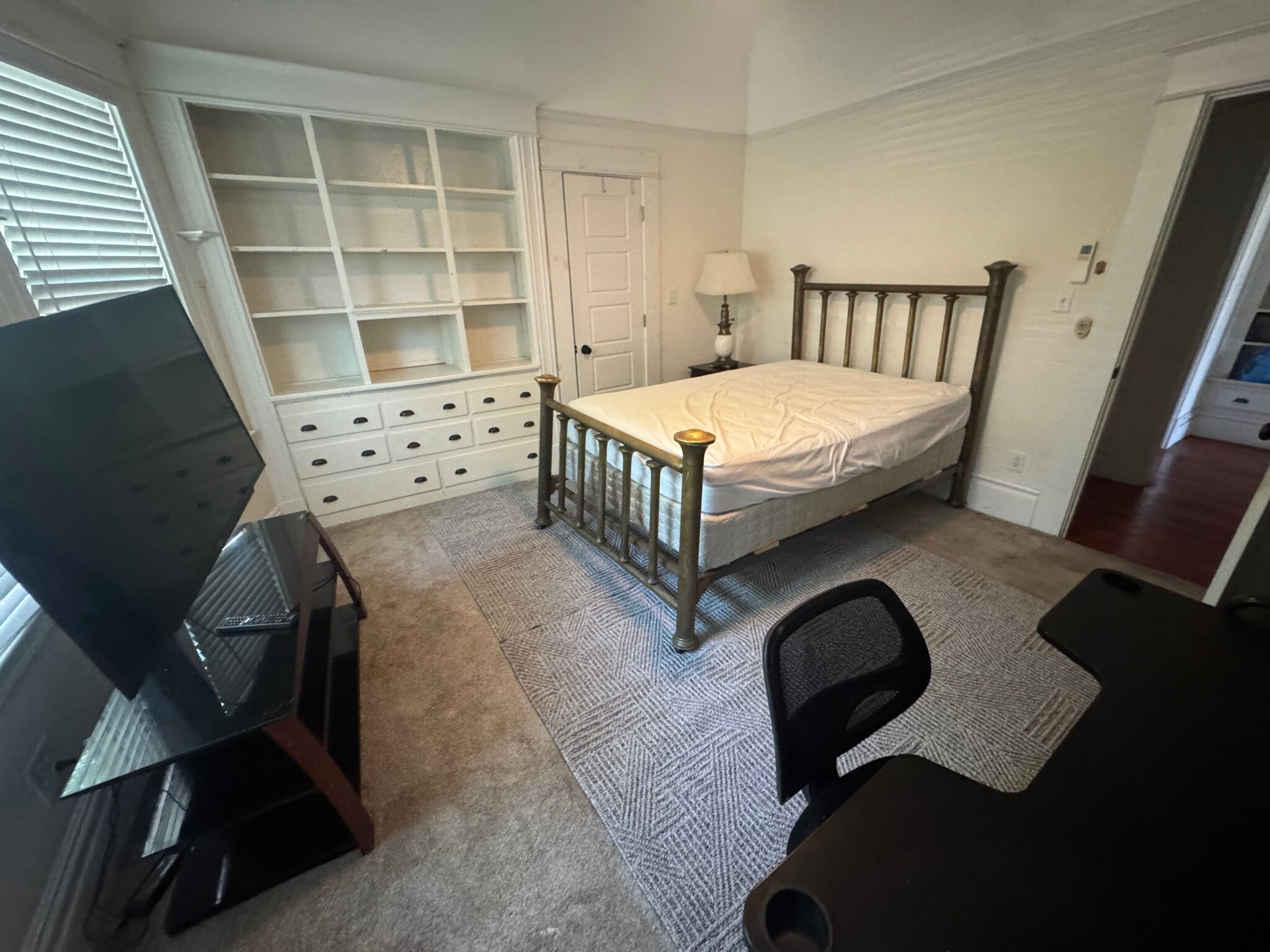 Building Photo - 102 W Fulton St