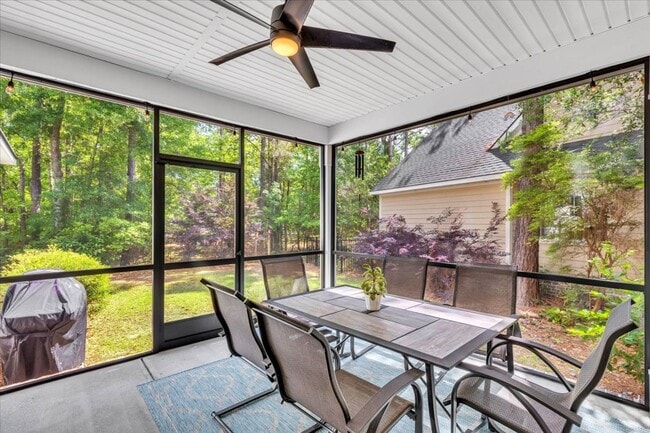 Building Photo - Gorgeous 4 Bed/2.5 Bath in Waterways Township!