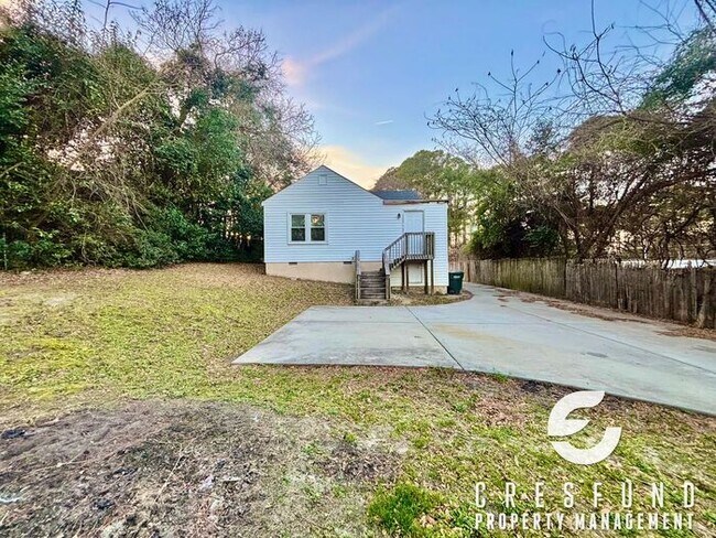 Building Photo - 3 Bed, 3 Bath located in HAYMOUNT - READY FOR MOVE IN TODAY!