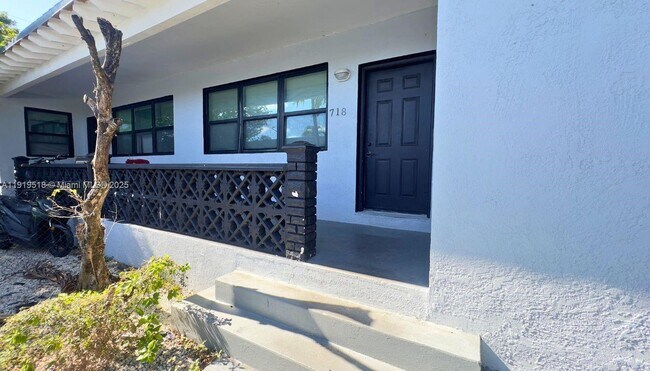 Building Photo - 720 82nd St