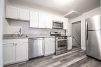 Building Photo - 8524 Water Oak Rd