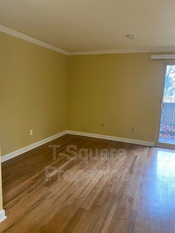 Building Photo - 11208 NE 68th St