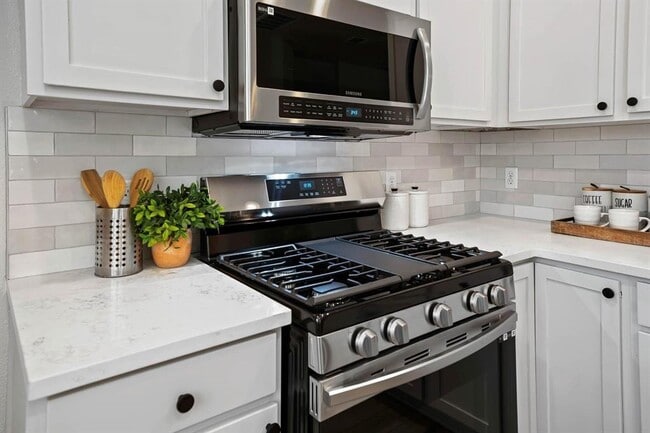 Building Photo - 4627 Senda Ln