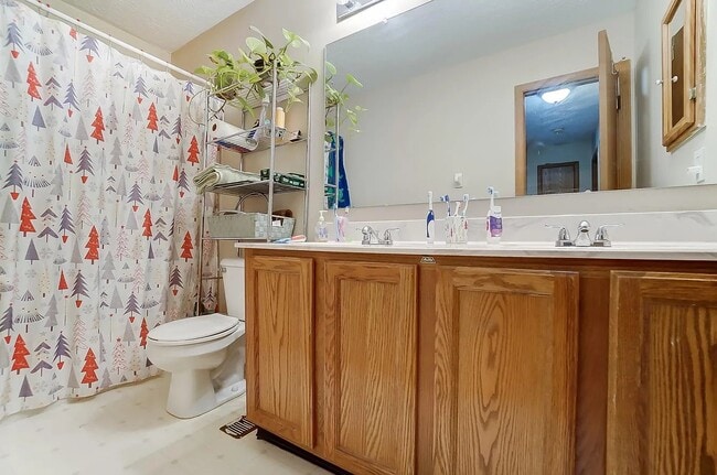Building Photo - 4056 Brook Run Dr
