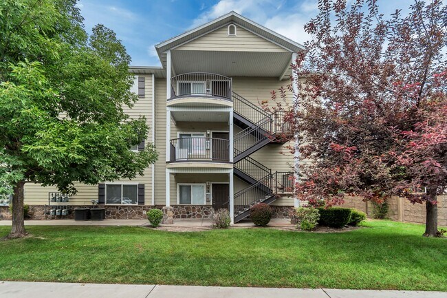 Building Photo - Cedar Street Holdings