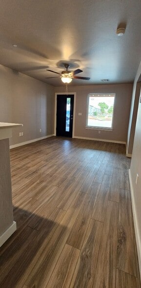 Building Photo - 2343 N Thompkins Ave