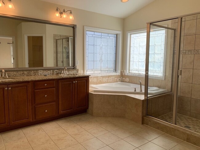 Building Photo - 512 Sandy Whispers Pl