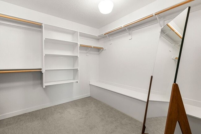 Building Photo - 4090 NE 6th Ave