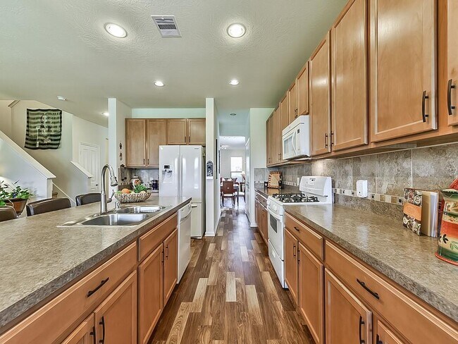 Building Photo - 15223 Sunlight Bay Ct
